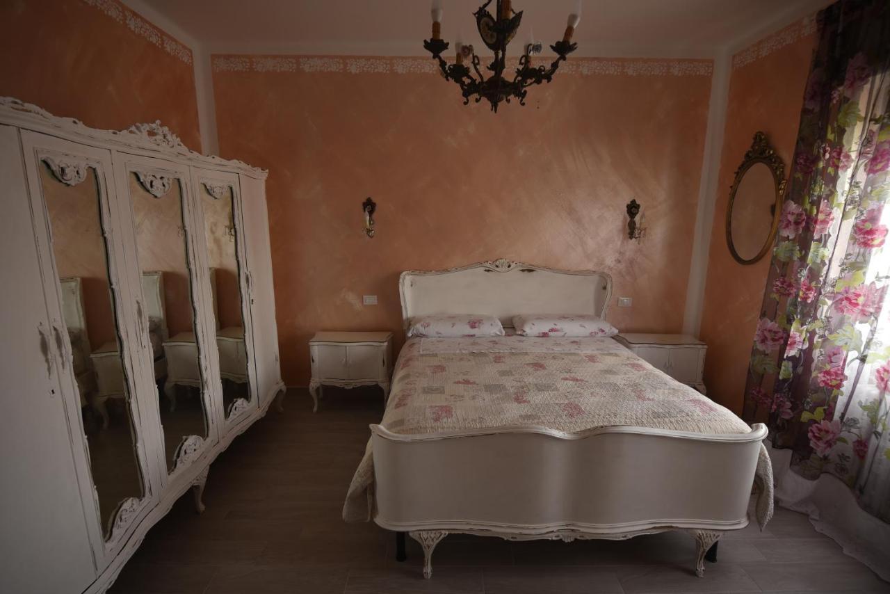 Le Bouganville Apartment Ντεζεντσάνο ντελ Γκάρντα Εξωτερικό φωτογραφία
