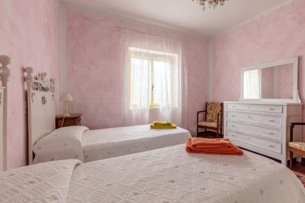 Le Bouganville Apartment Ντεζεντσάνο ντελ Γκάρντα Εξωτερικό φωτογραφία