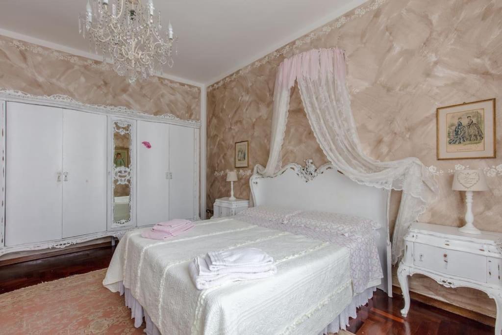 Le Bouganville Apartment Ντεζεντσάνο ντελ Γκάρντα Εξωτερικό φωτογραφία