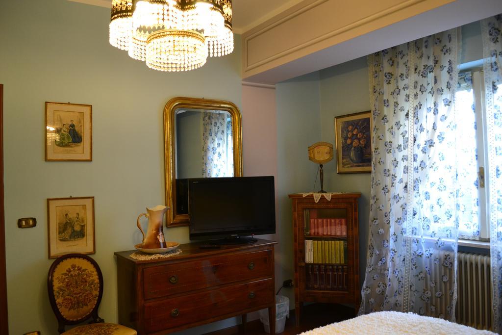 Le Bouganville Apartment Ντεζεντσάνο ντελ Γκάρντα Δωμάτιο φωτογραφία
