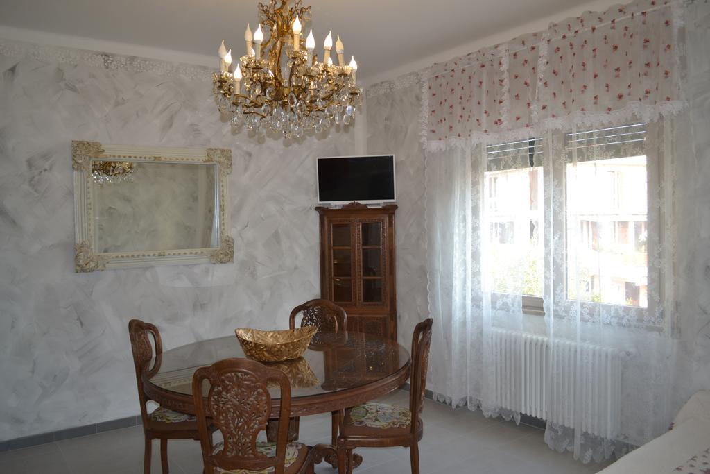 Le Bouganville Apartment Ντεζεντσάνο ντελ Γκάρντα Εξωτερικό φωτογραφία